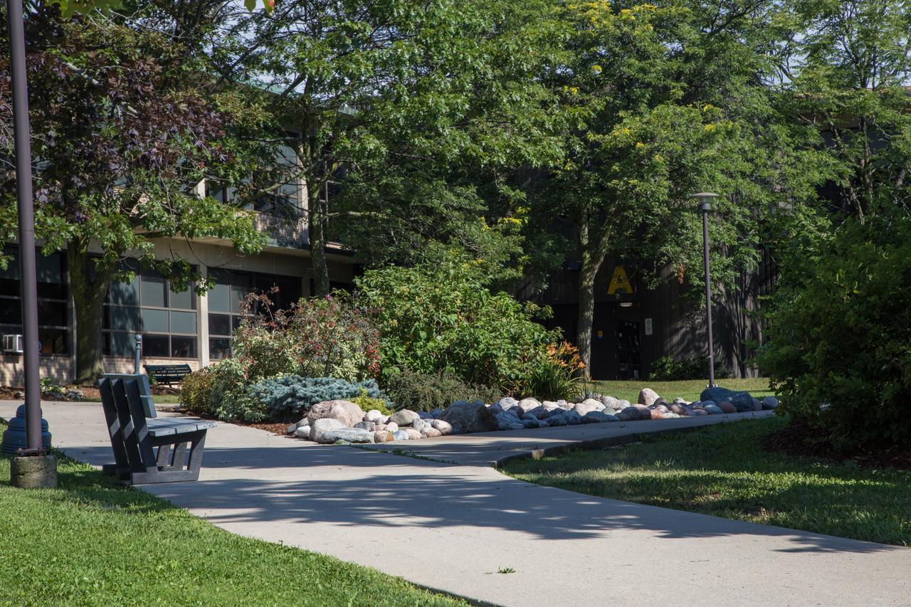 Humber College Lakeshore Campus Residence Toronto Exterior photo